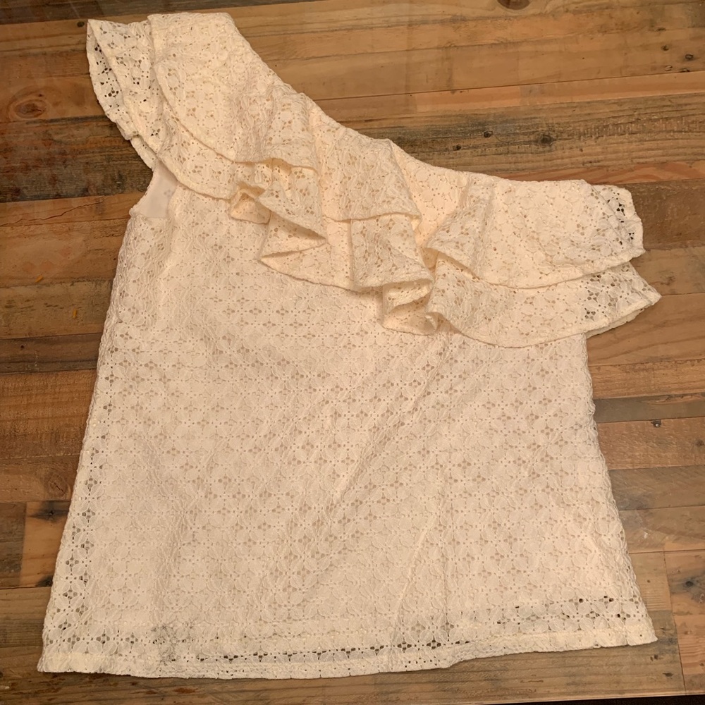 Banana Republic one sided lace cream top